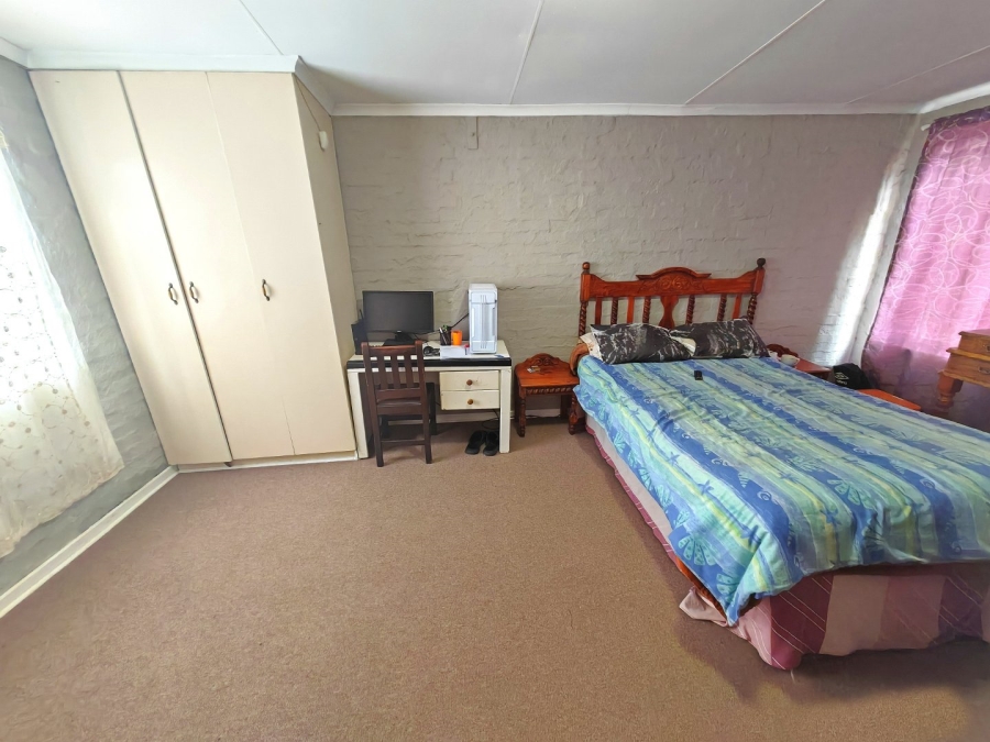 7 Bedroom Property for Sale in Bayswater Free State